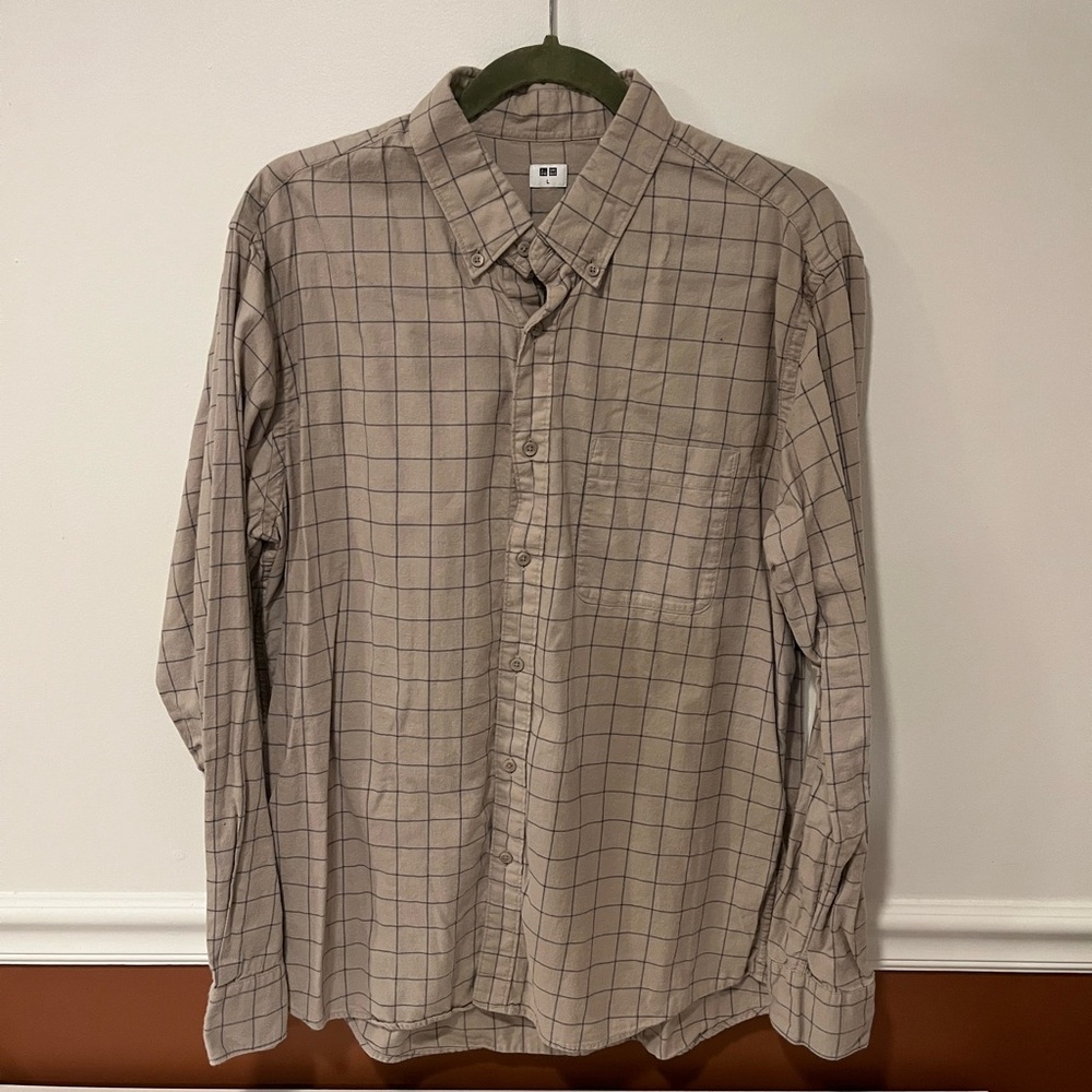 Uniqlo Beige Plaid Casual Shirt
